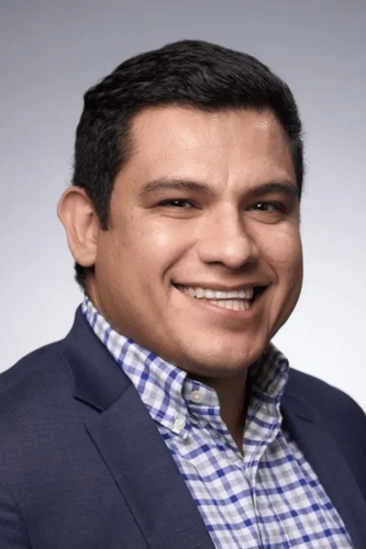 Dr. Mauricio Rubio